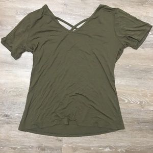 Simple cross green tee